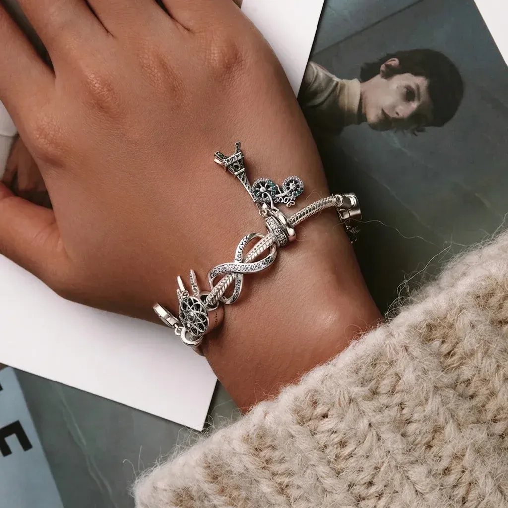 צמיד כסף עם תליוני מגדל אייפל