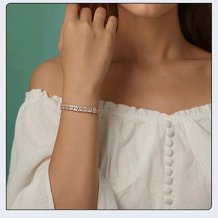 바모어 화이트골드 리프 CZ 체인 팔찌