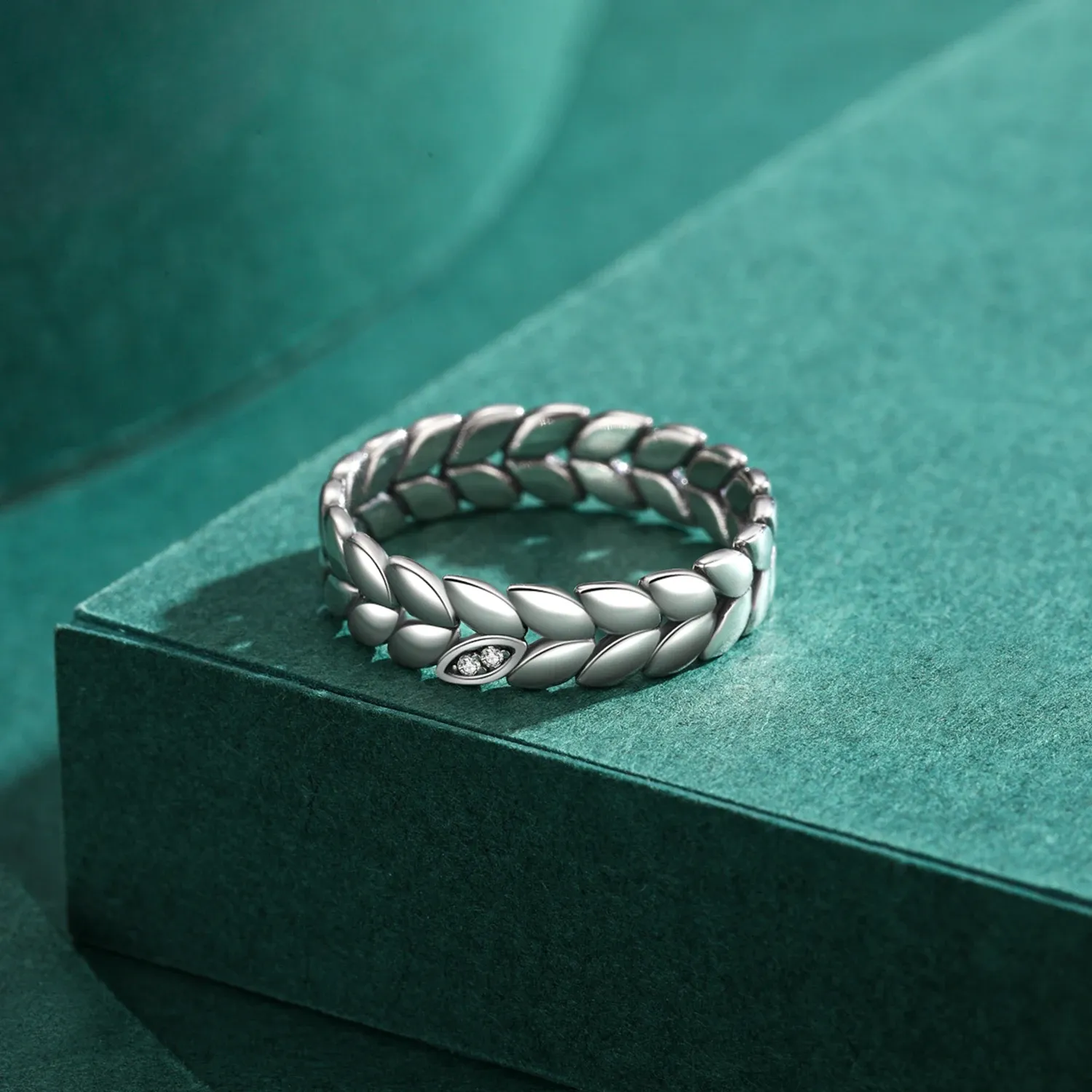 MODIAN 925 스털링 실버 지르콘 스태킹 밀그레인 반지